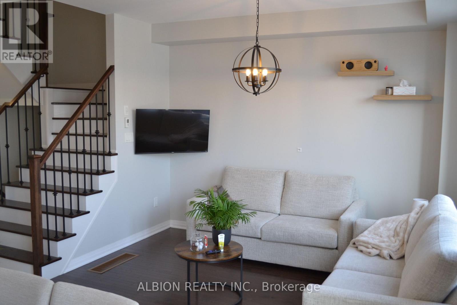 37 Donnan Drive, New Tecumseth, Ontario  L0G 1W0 - Photo 19 - N12559370