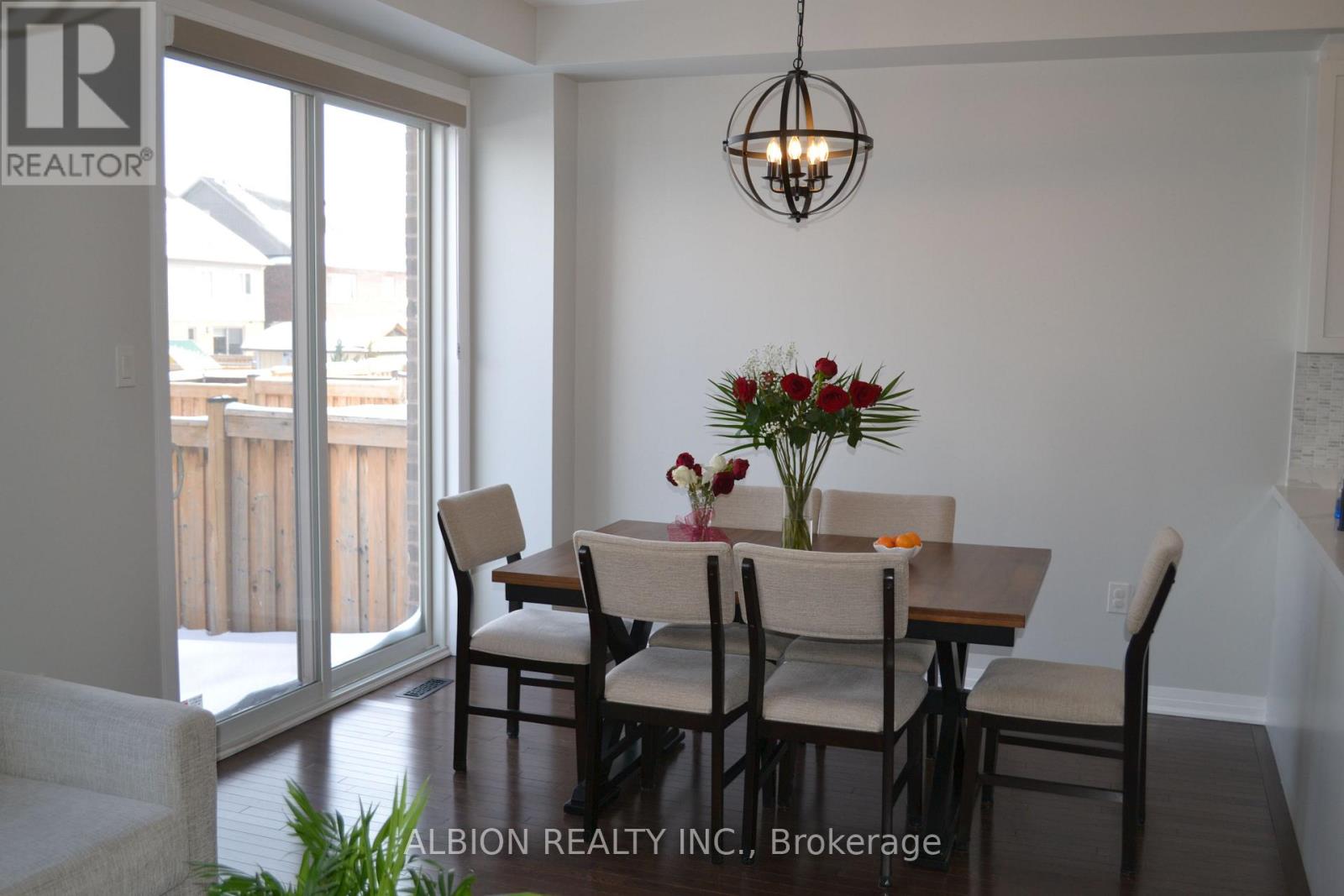 37 Donnan Drive, New Tecumseth, Ontario  L0G 1W0 - Photo 15 - N12559370