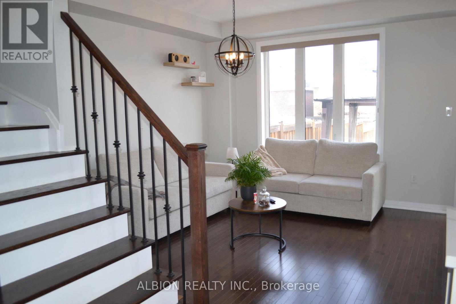 37 Donnan Drive, New Tecumseth, Ontario  L0G 1W0 - Photo 22 - N12559370