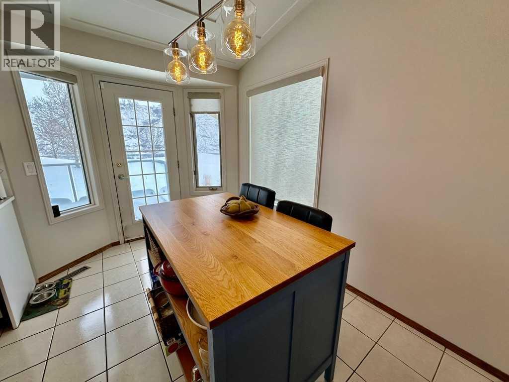 211 Canyon Boulevard W, Lethbridge, Alberta  T1K 6V1 - Photo 7 - A2279135