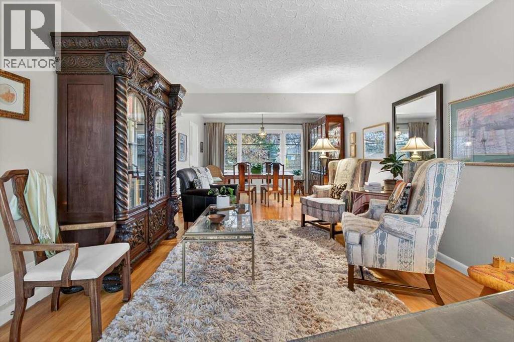 2808 35 Street Sw, Calgary, Alberta  T3E 2Y5 - Photo 7 - A2272557