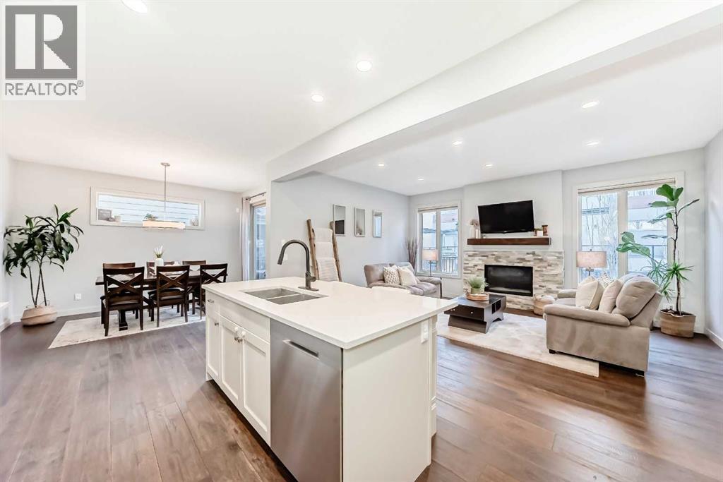 743 Shawnee Drive Sw, Calgary, Alberta  T2Y 1V6 - Photo 7 - A2280458