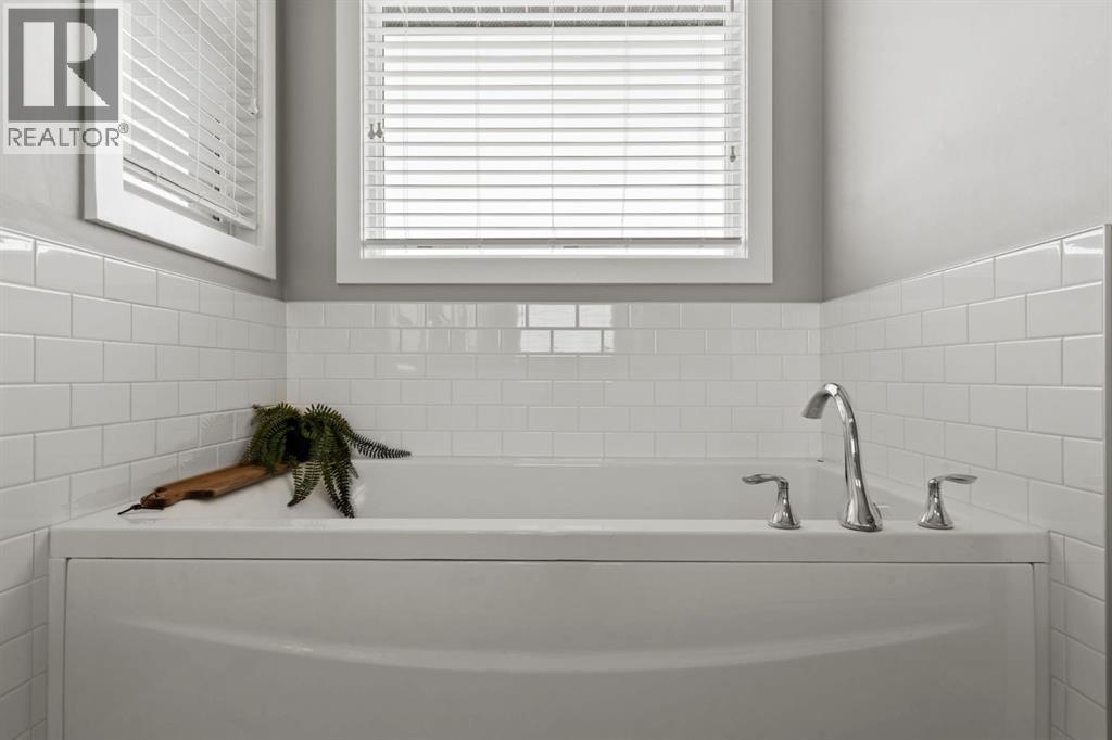 85 Mount Rae Heights, Okotoks, Alberta  T1S 0P1 - Photo 24 - A2281552