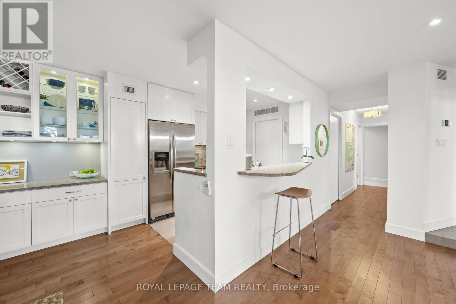 202d - 1 Columbus Avenue, Ottawa, Ontario  K1K 4L1 - Photo 12 - X12783212