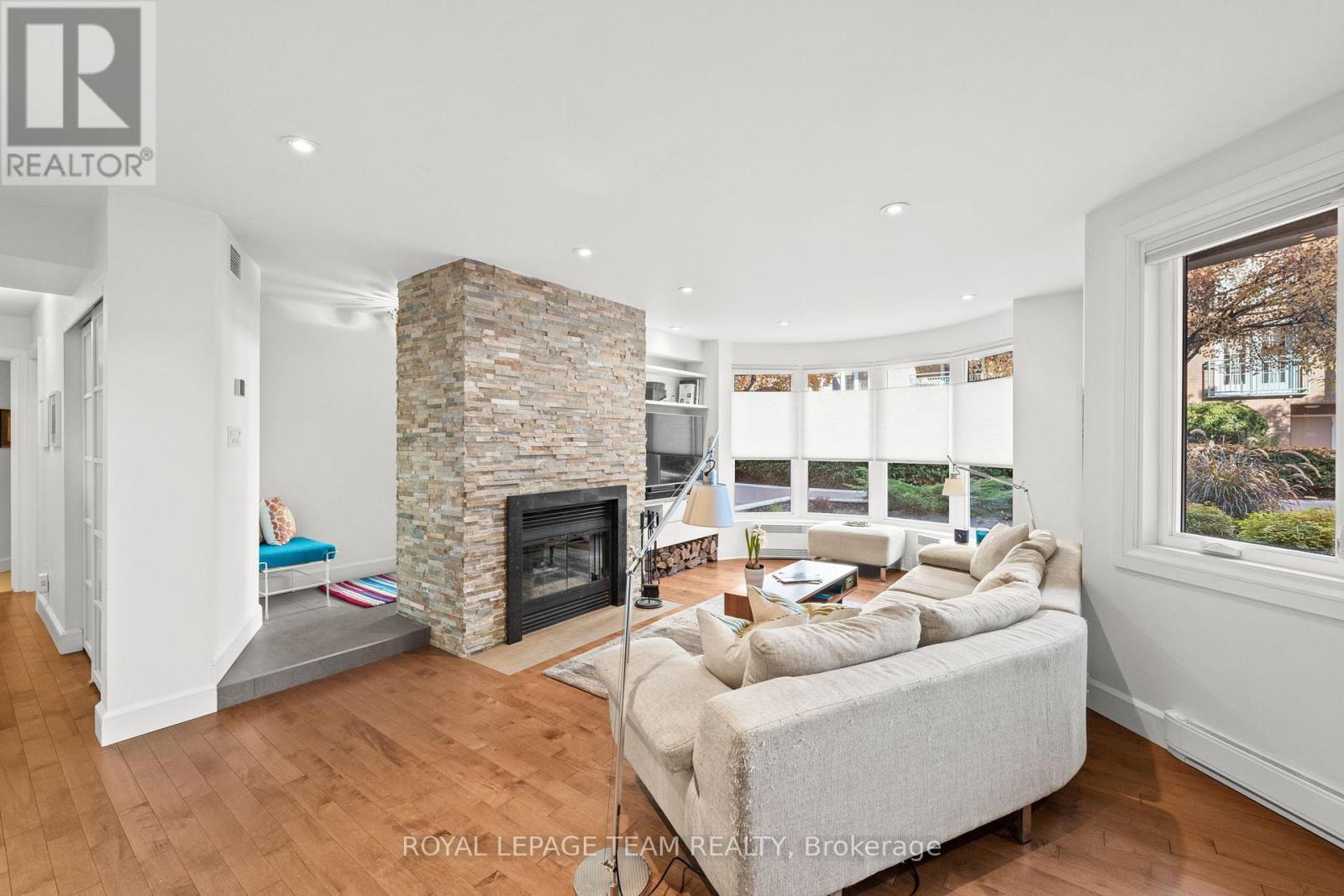 202d - 1 Columbus Avenue, Ottawa, Ontario  K1K 4L1 - Photo 5 - X12783212