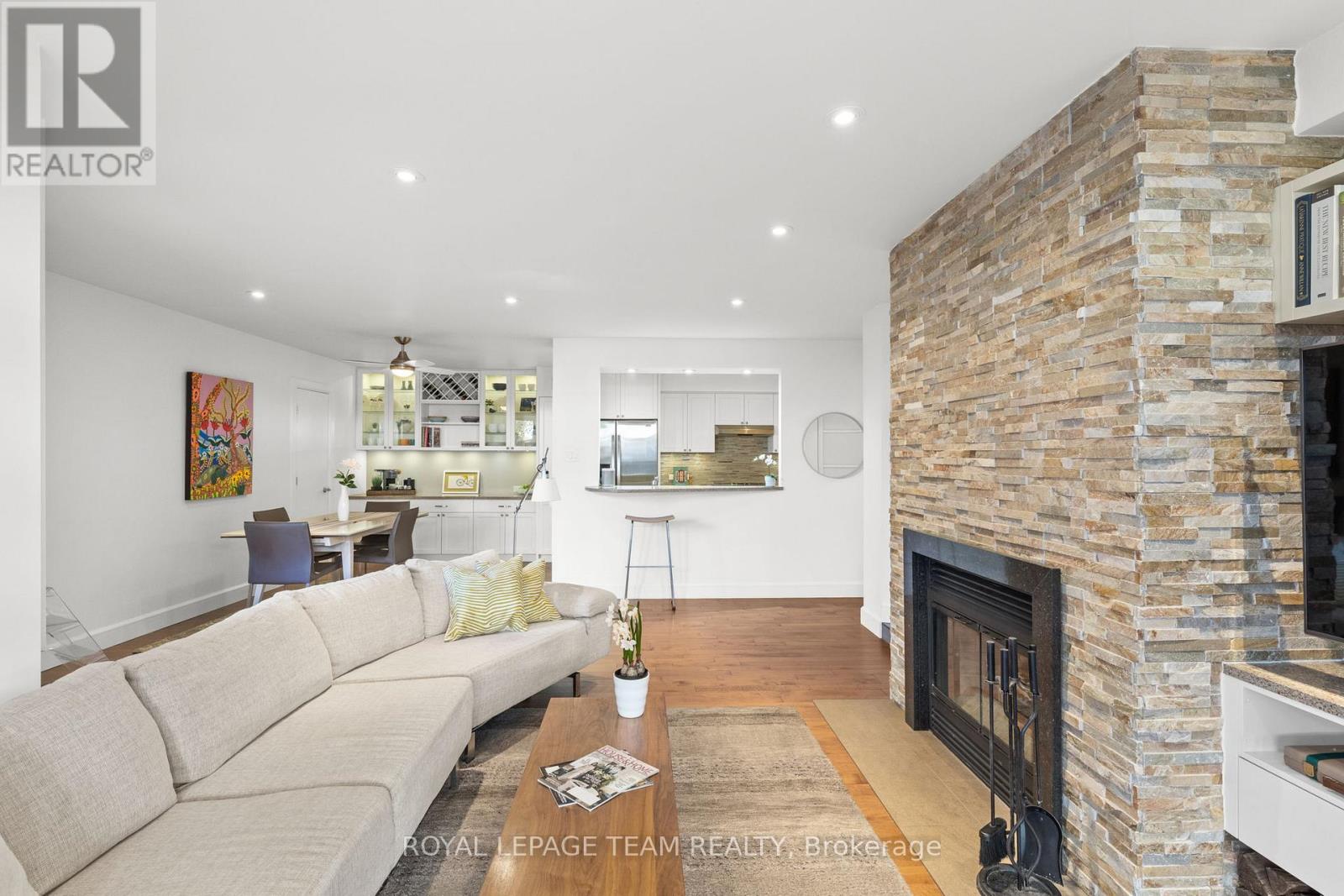 202d - 1 Columbus Avenue, Ottawa, Ontario  K1K 4L1 - Photo 7 - X12783212