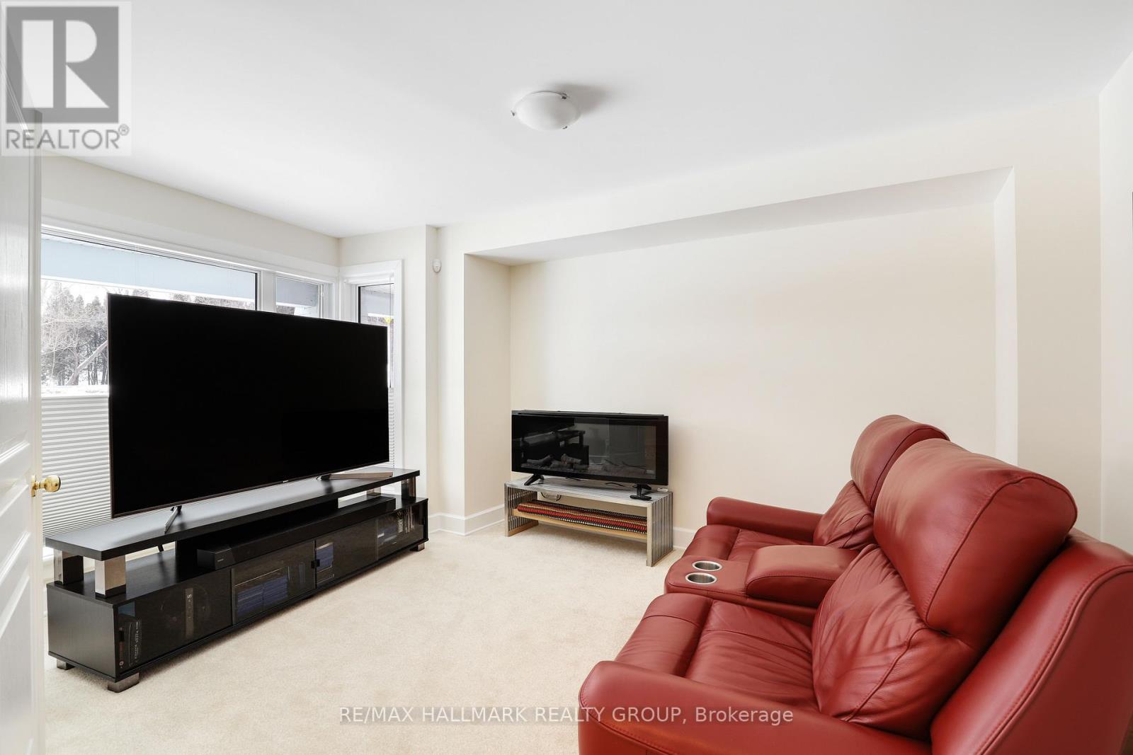 5 Nautica Private Private, Ottawa, Ontario  K2H 1E5 - Photo 4 - X12783256