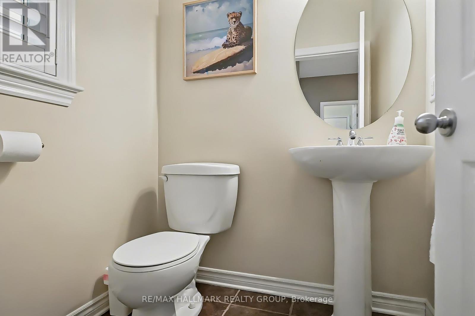 10 Friendly Crescent, Ottawa, Ontario  K2S 2B6 - Photo 17 - X12783264