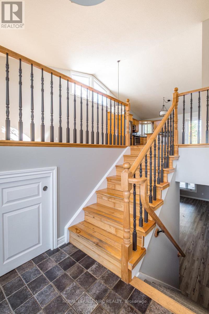 8071 Costabile Drive, Niagara Falls, Ontario  L2H 3H4 - Photo 16 - X12783294