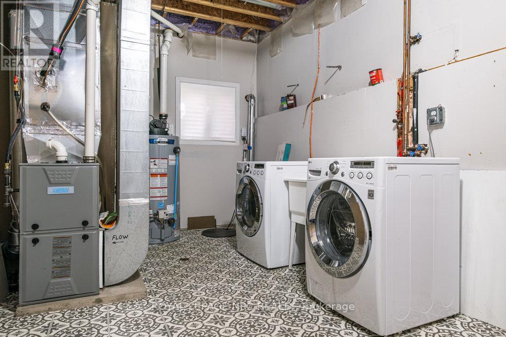 8071 Costabile Drive, Niagara Falls, Ontario  L2H 3H4 - Photo 21 - X12783294