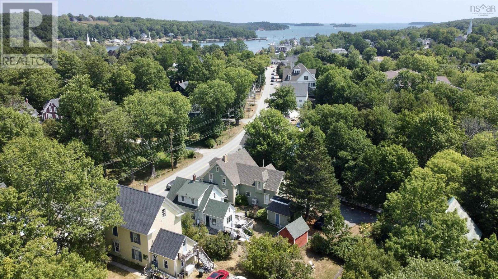 424 Main Street, Mahone Bay, Nova Scotia  B0J 2E0 - Photo 2 - 202602635