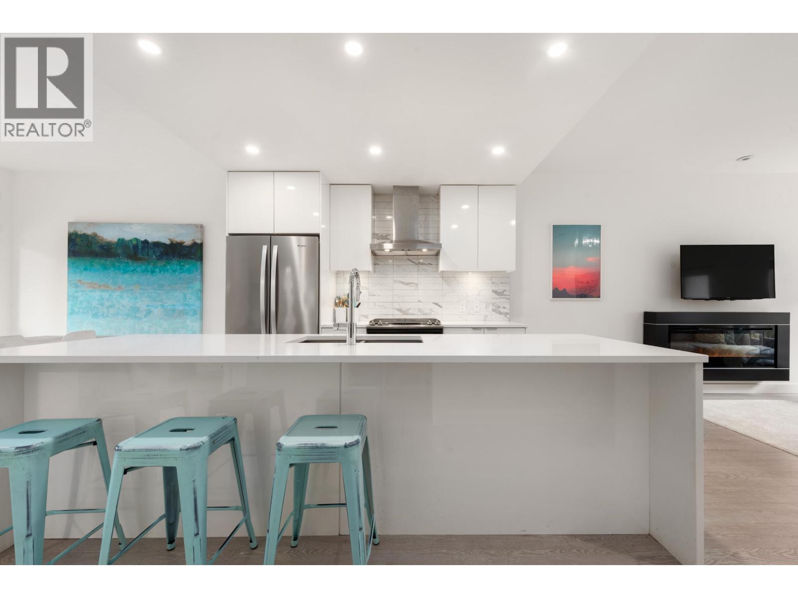 3 3595 Salal Drive, North Vancouver, British Columbia  V7G 0A7 - Photo 6 - R3089328