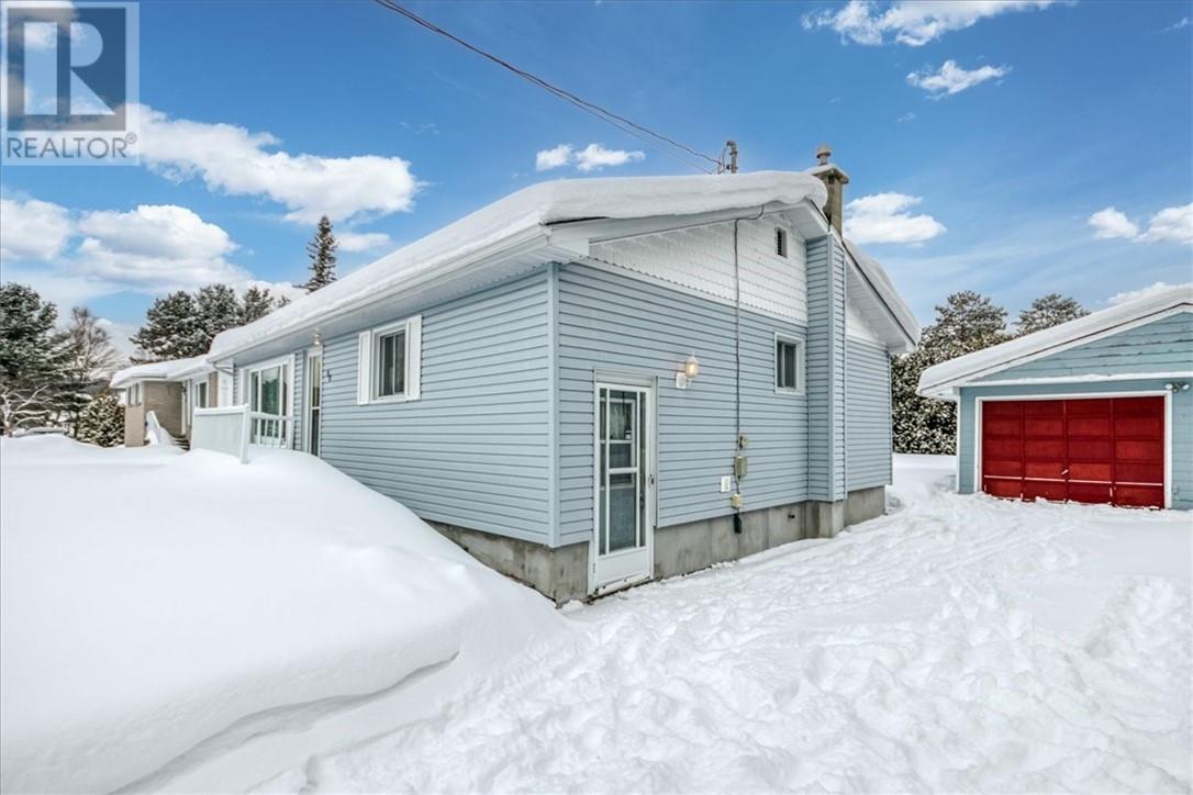 80 Sturgeon Street, Dowling, Ontario  P0M 1R0 - Photo 46 - 2126420