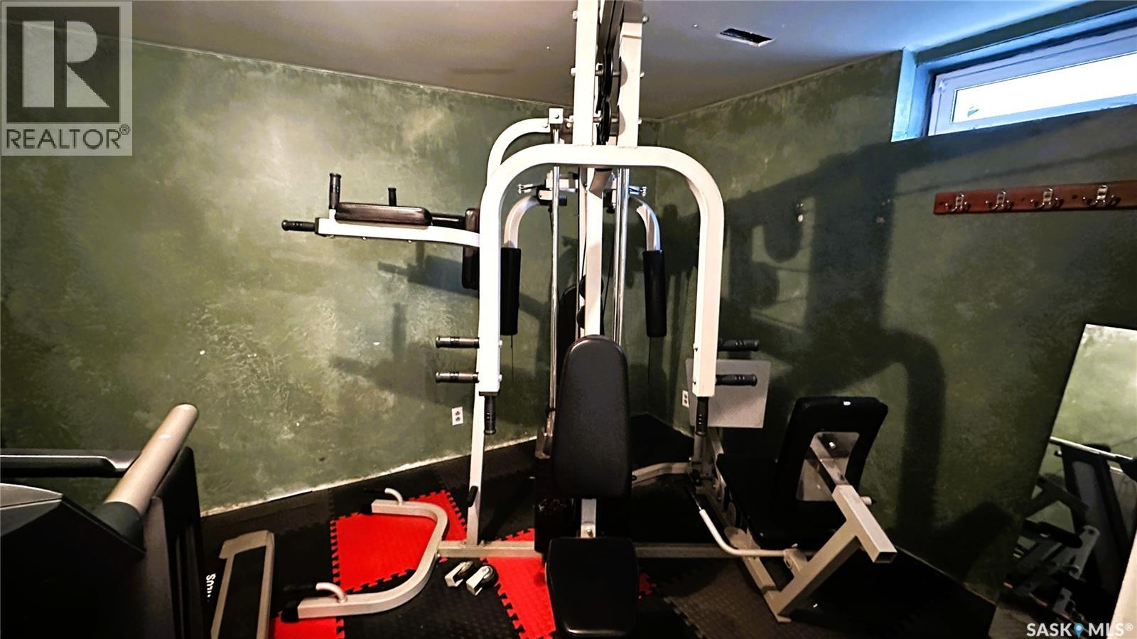 131 Dunsmore Drive, Regina, Saskatchewan  S4R 7G3 - Photo 29 - SK028325