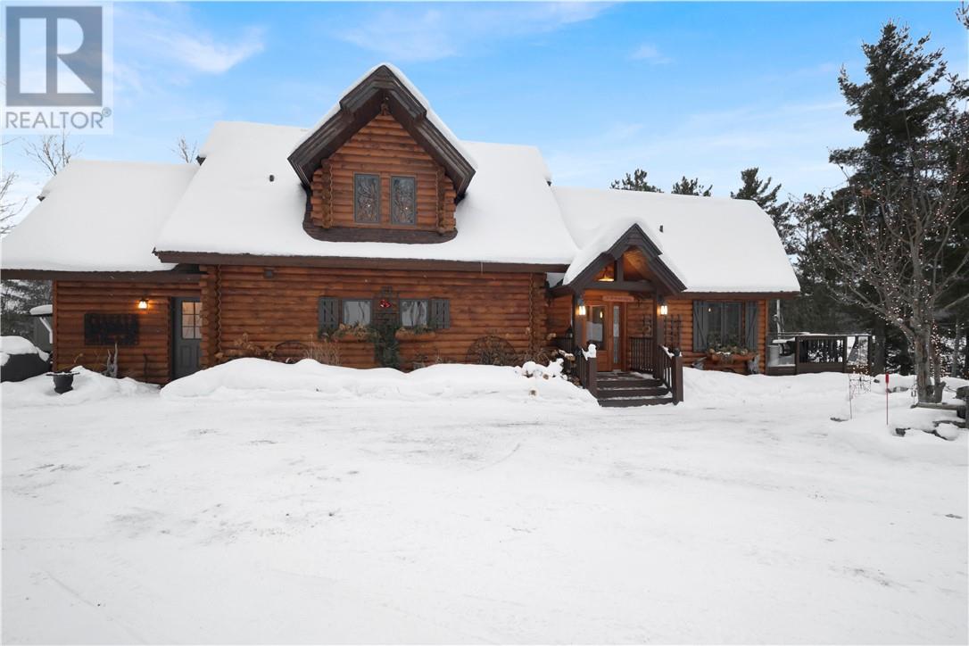 28 Beaver Pond Road, Elliot Lake, Ontario  P5A 2J7 - Photo 2 - 2126425