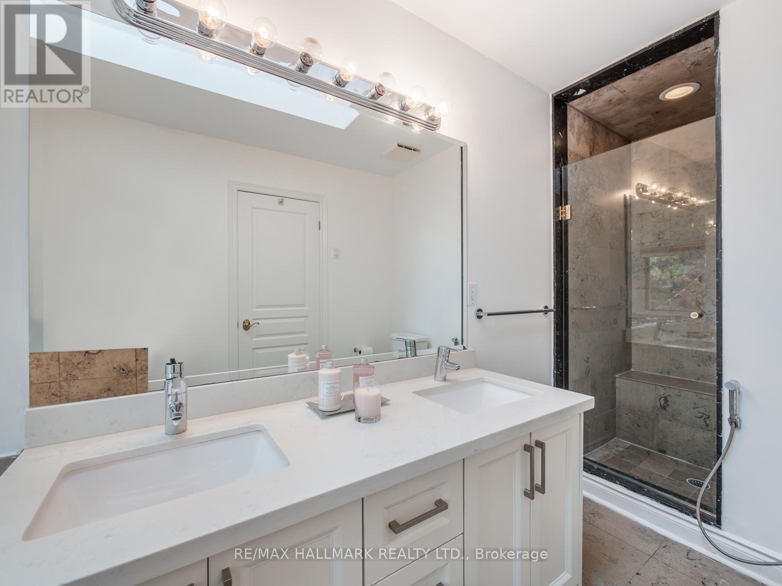 74 Macpherson Avenue, Toronto, Ontario  M5R 1W8 - Photo 37 - C12783184