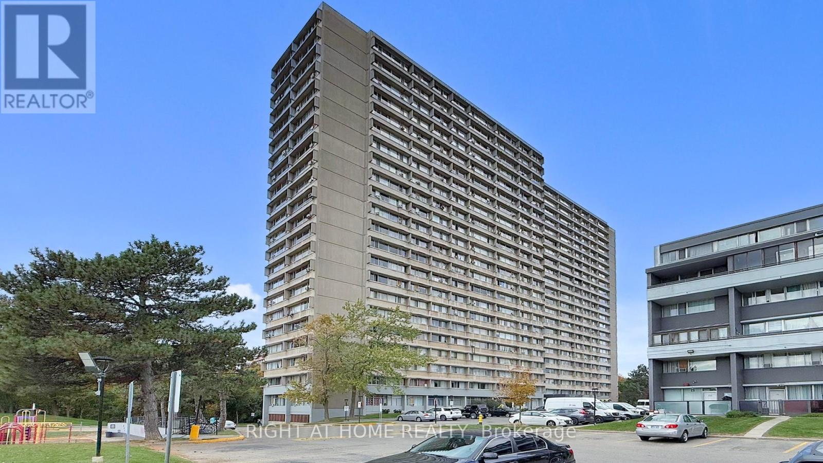 1801 - 10 SUNNY GLENWAY, Toronto, Ontario