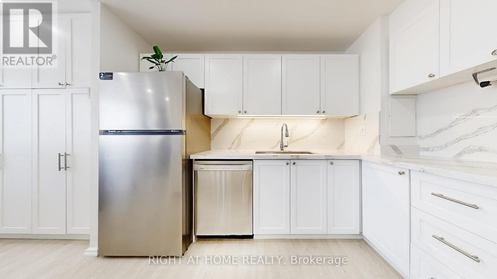 1801 - 10 Sunny Glenway, Toronto, Ontario  M3C 2Z3 - Photo 14 - C12783302