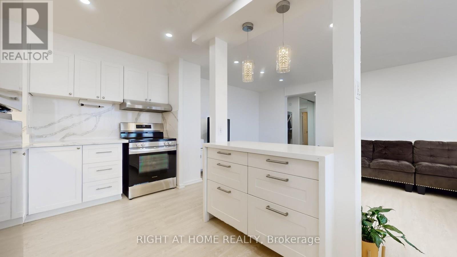 1801 - 10 Sunny Glenway, Toronto, Ontario  M3C 2Z3 - Photo 16 - C12783302