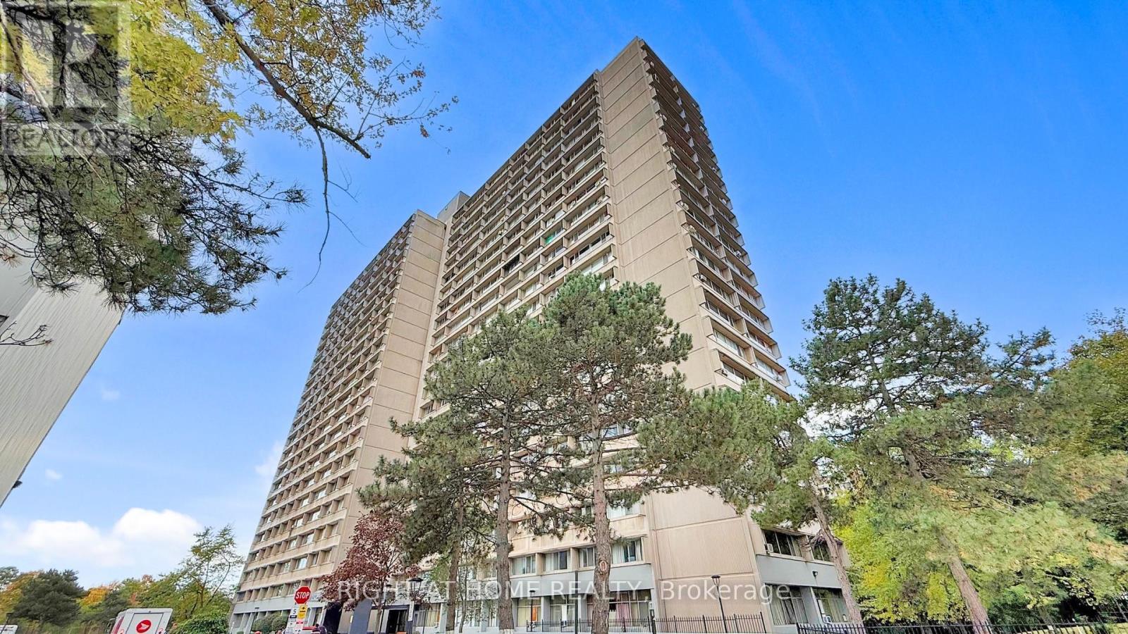 1801 - 10 Sunny Glenway, Toronto, Ontario  M3C 2Z3 - Photo 2 - C12783302