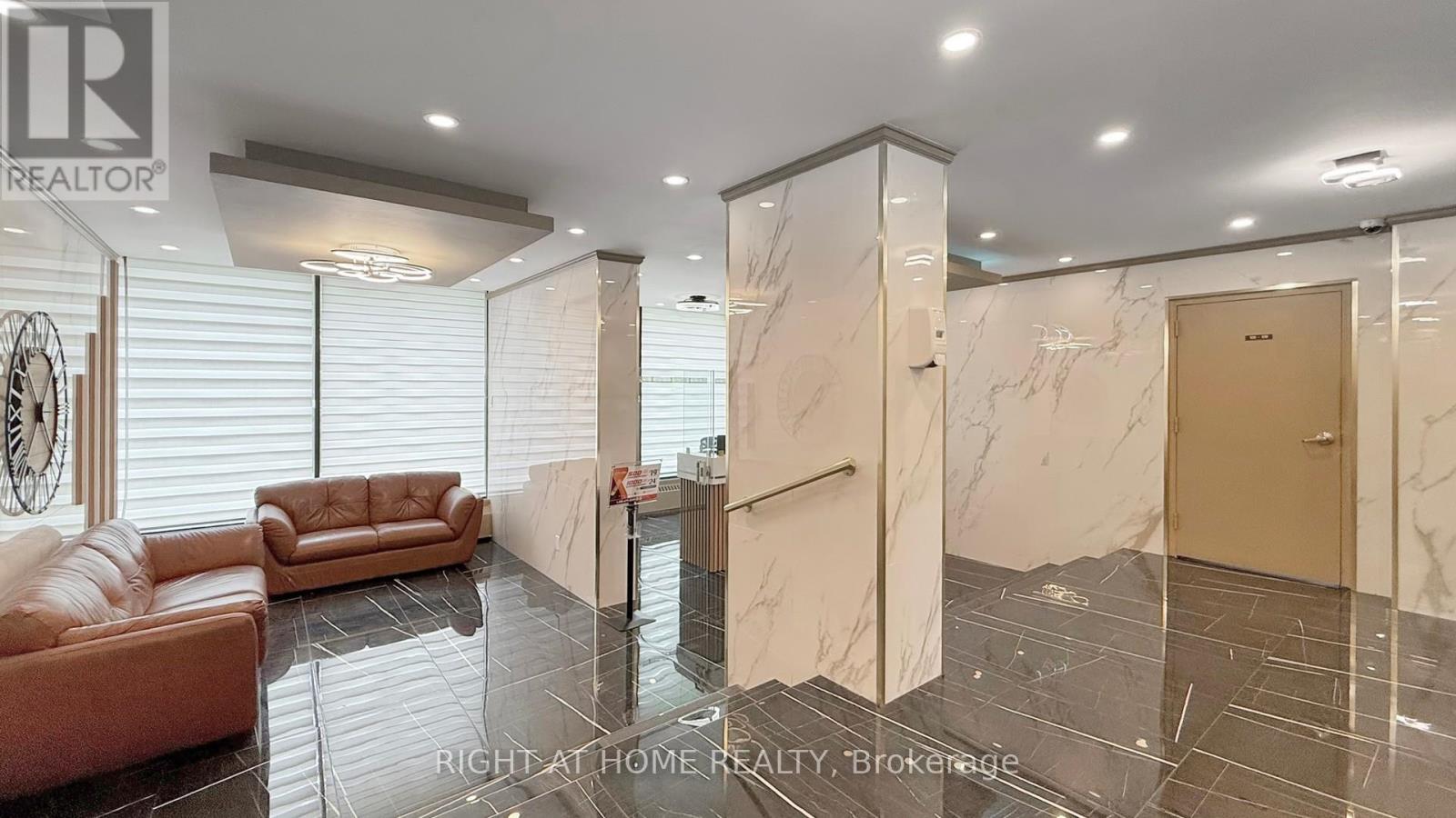 1801 - 10 Sunny Glenway, Toronto, Ontario  M3C 2Z3 - Photo 6 - C12783302