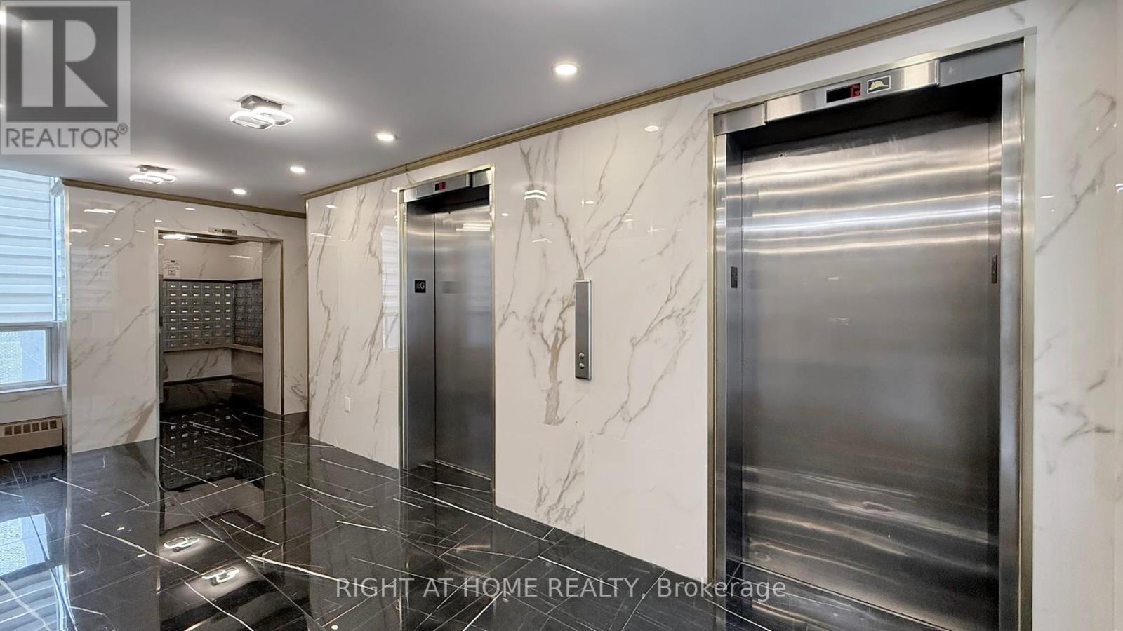 1801 - 10 Sunny Glenway, Toronto, Ontario  M3C 2Z3 - Photo 7 - C12783302