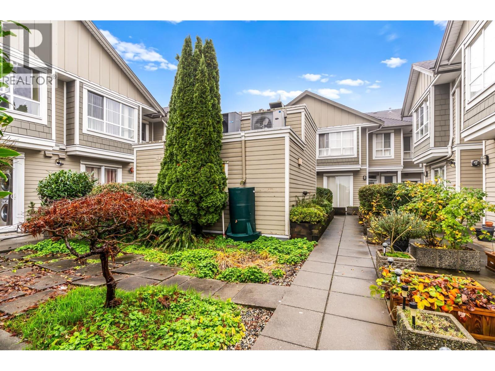 204 815 First Street, New Westminster, British Columbia  V3L 2H7 - Photo 29 - R3074100