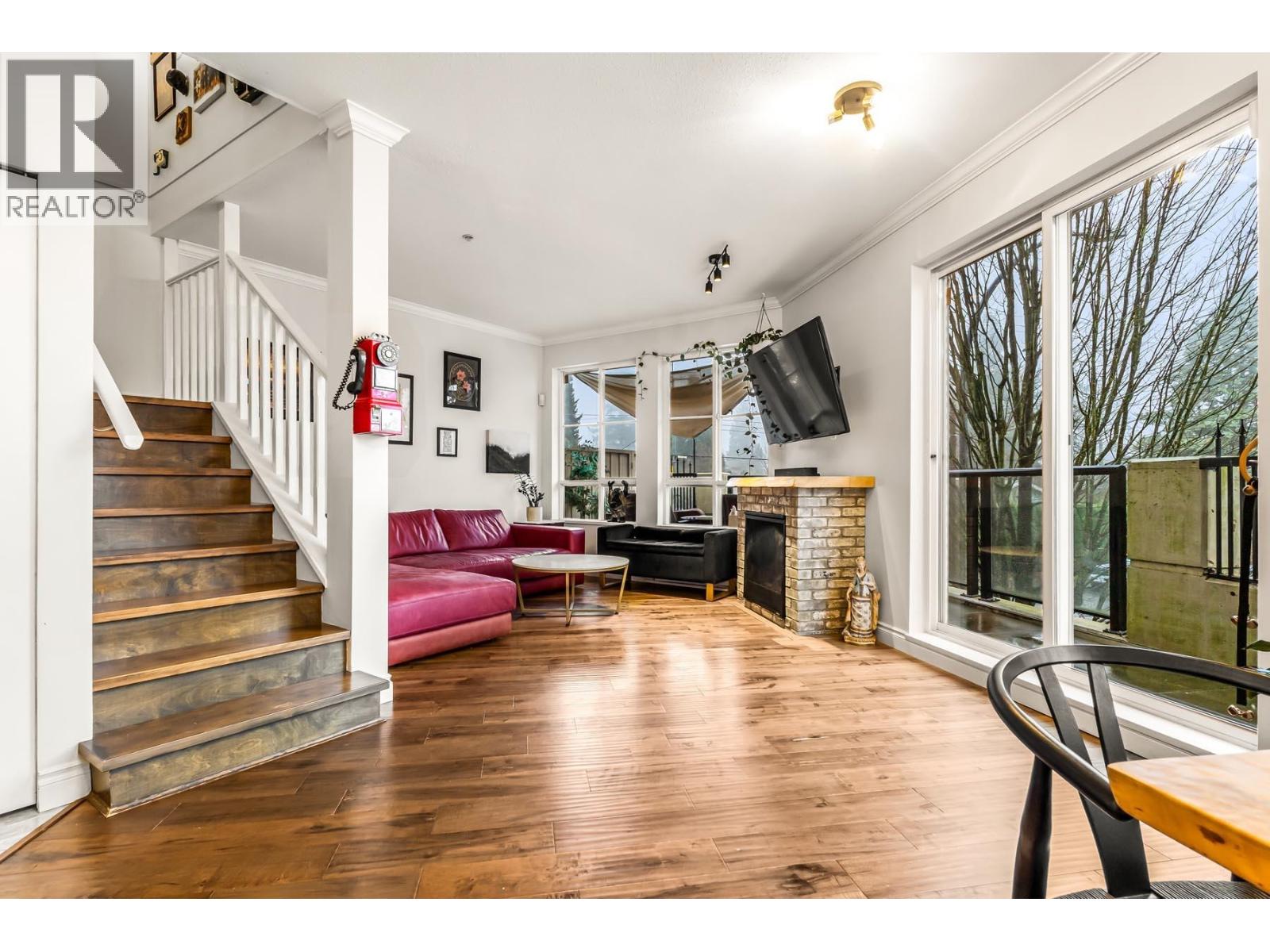 204 815 First Street, New Westminster, British Columbia  V3L 2H7 - Photo 5 - R3074100