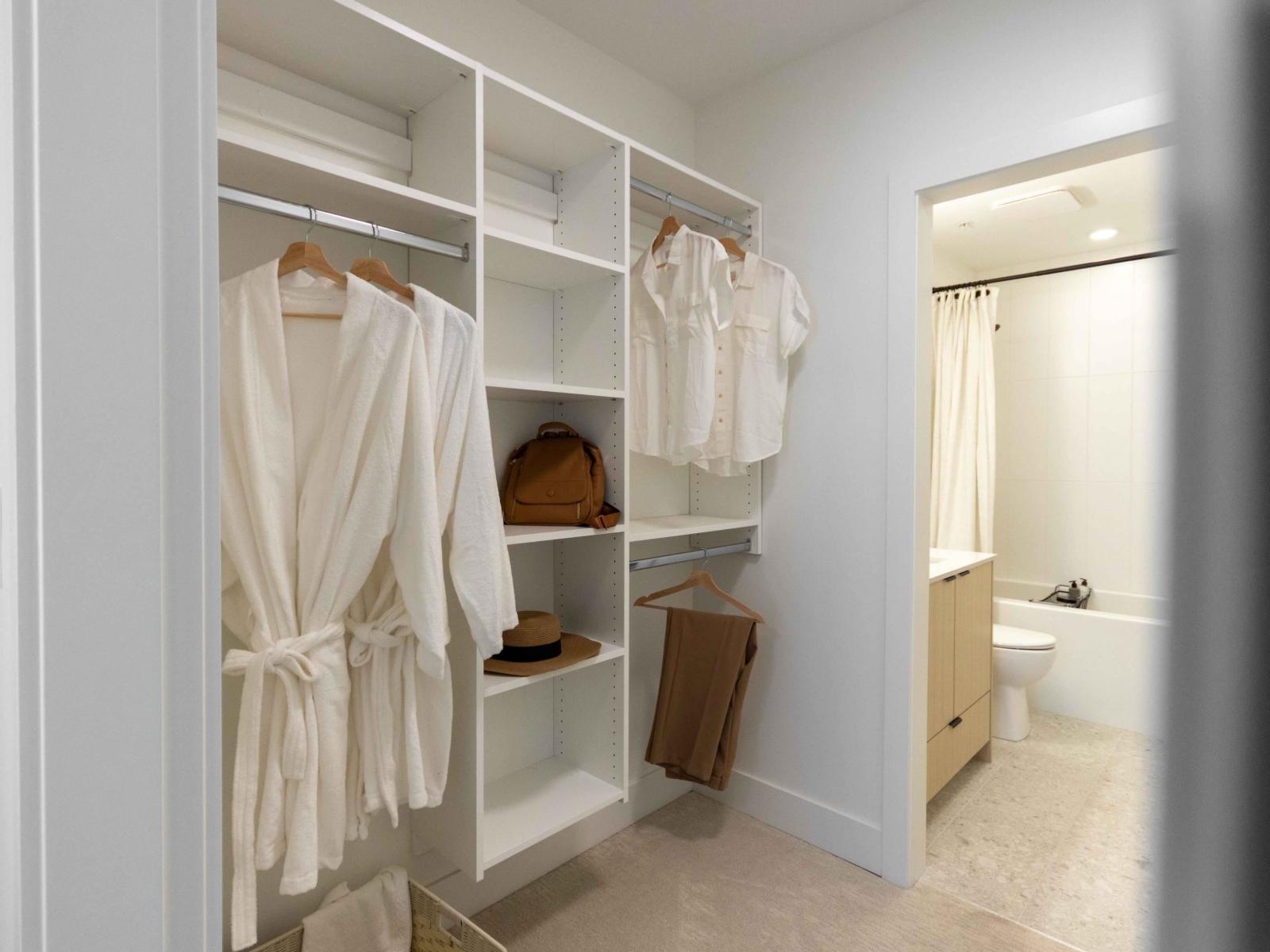 406 13455 94a Avenue, Surrey, British Columbia  V0V 0V0 - Photo 7 - R3088674