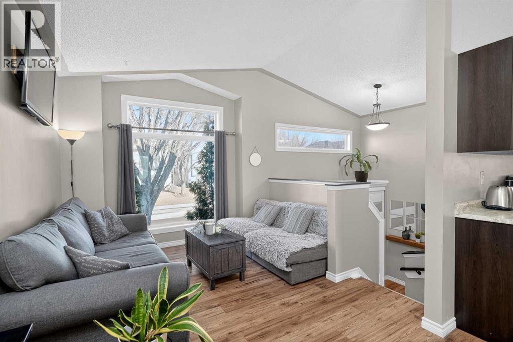 107 Mt Allan Circle Se, Calgary, Alberta  T2Z 2S4 - Photo 2 - A2285142