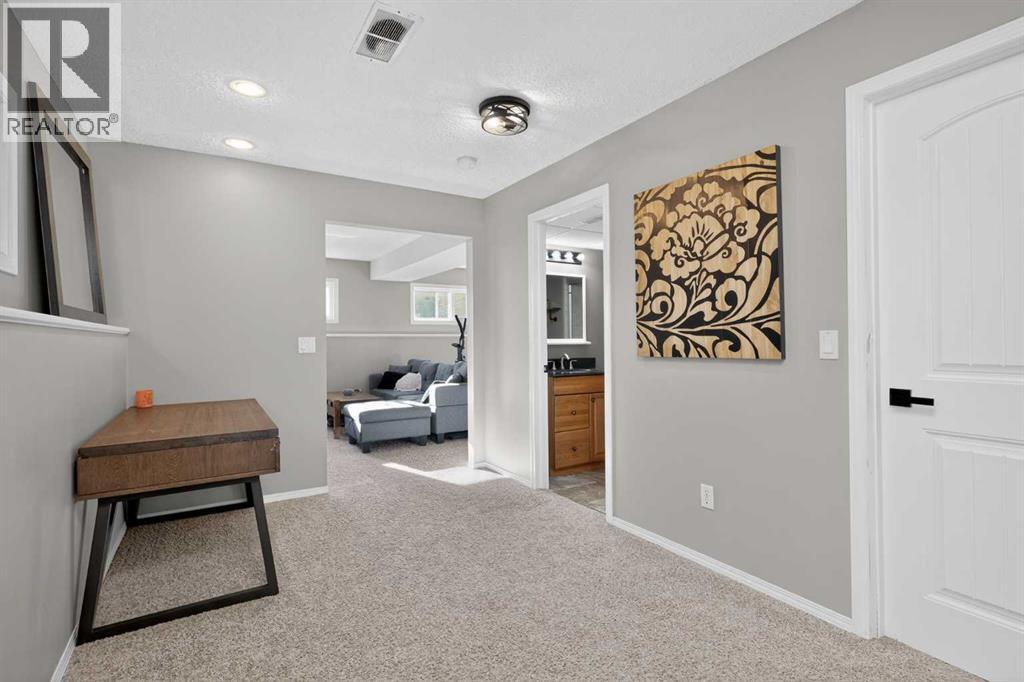 107 Mt Allan Circle Se, Calgary, Alberta  T2Z 2S4 - Photo 27 - A2285142