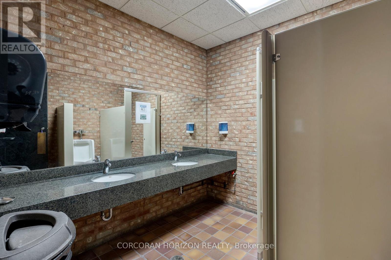 21 Dunlop Street, Richmond Hill, Ontario  L4C 2M6 - Photo 20 - N12783226