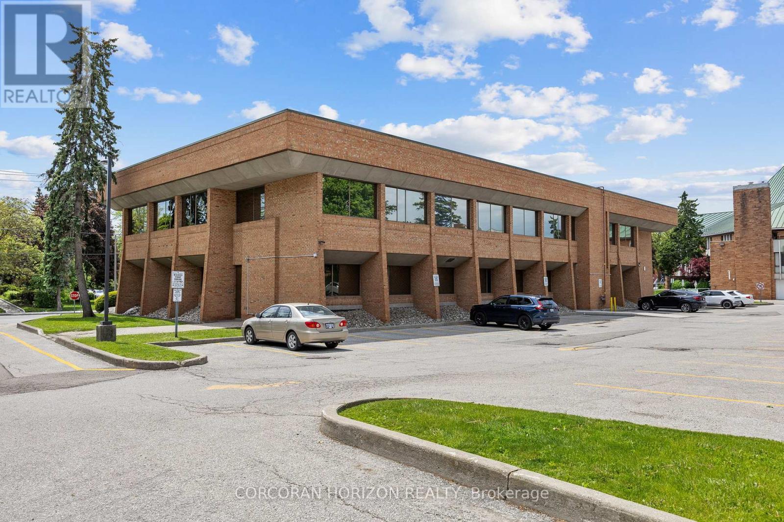 21 Dunlop Street, Richmond Hill, Ontario  L4C 2M6 - Photo 23 - N12783226