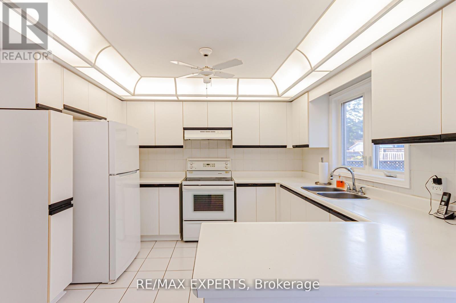 100 Nimbus Place, Vaughan, Ontario  L4L 1Z7 - Photo 34 - N12783230