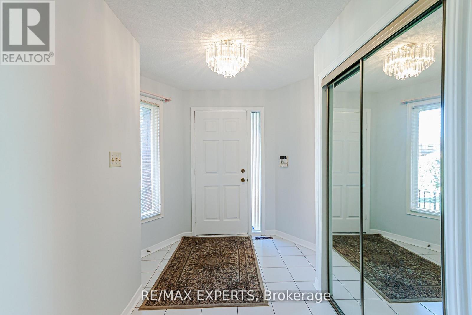 100 Nimbus Place, Vaughan, Ontario  L4L 1Z7 - Photo 38 - N12783230