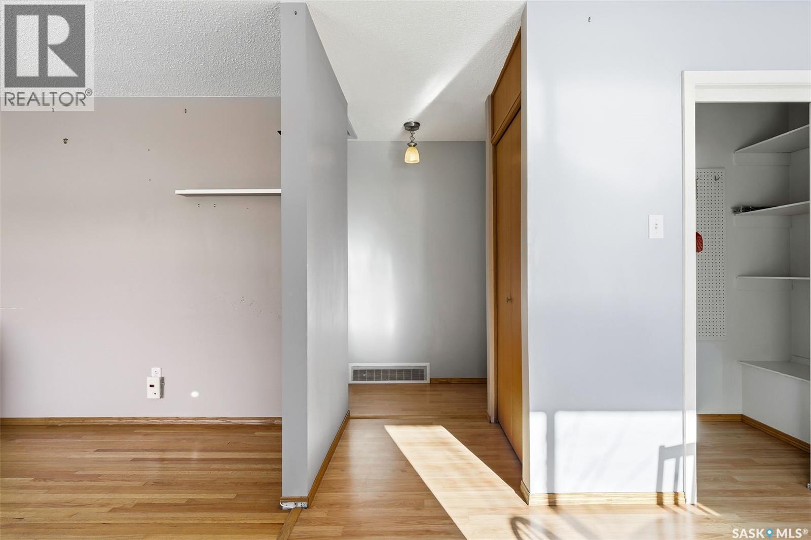 152 Woodward Avenue, Regina, Saskatchewan  S4R 3H4 - Photo 13 - SK028397