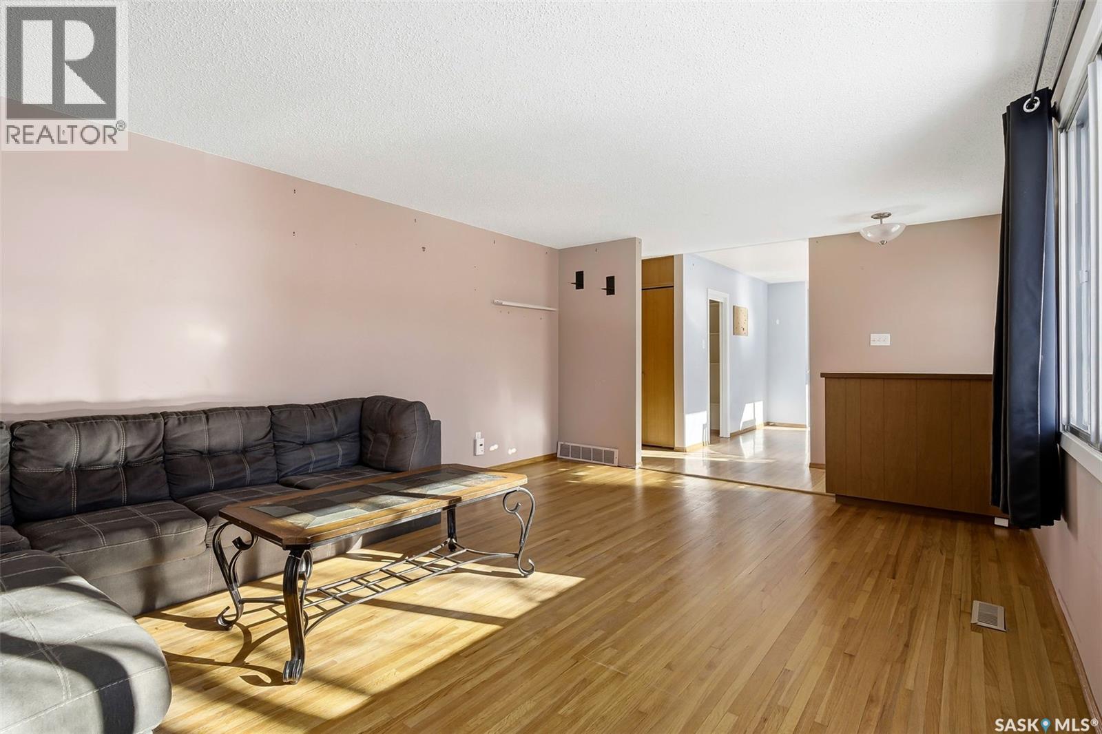 152 Woodward Avenue, Regina, Saskatchewan  S4R 3H4 - Photo 6 - SK028397