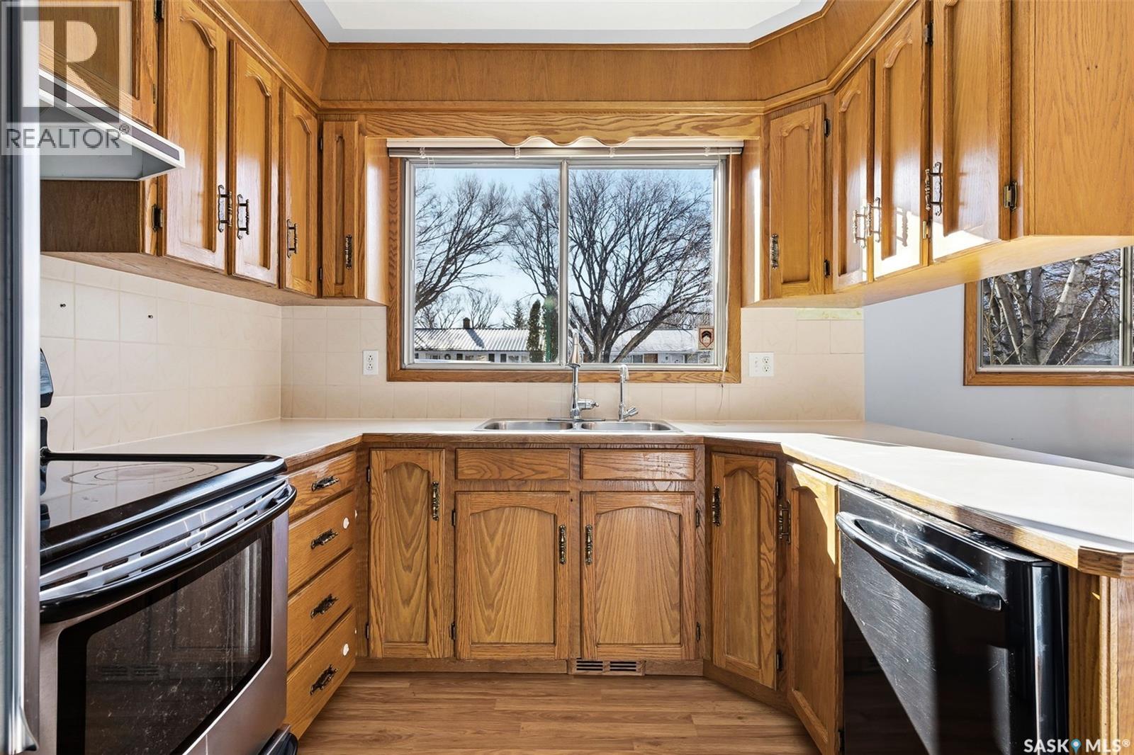 152 Woodward Avenue, Regina, Saskatchewan  S4R 3H4 - Photo 9 - SK028397