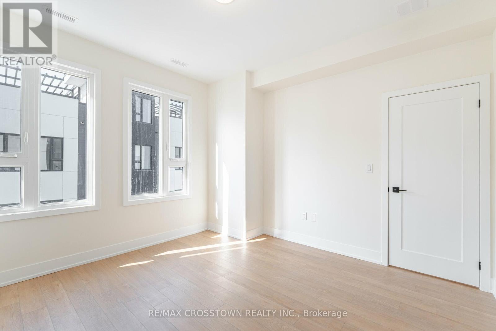 18 Mariners Pier Way, Orillia, Ontario  L3V 8P4 - Photo 23 - S12783204