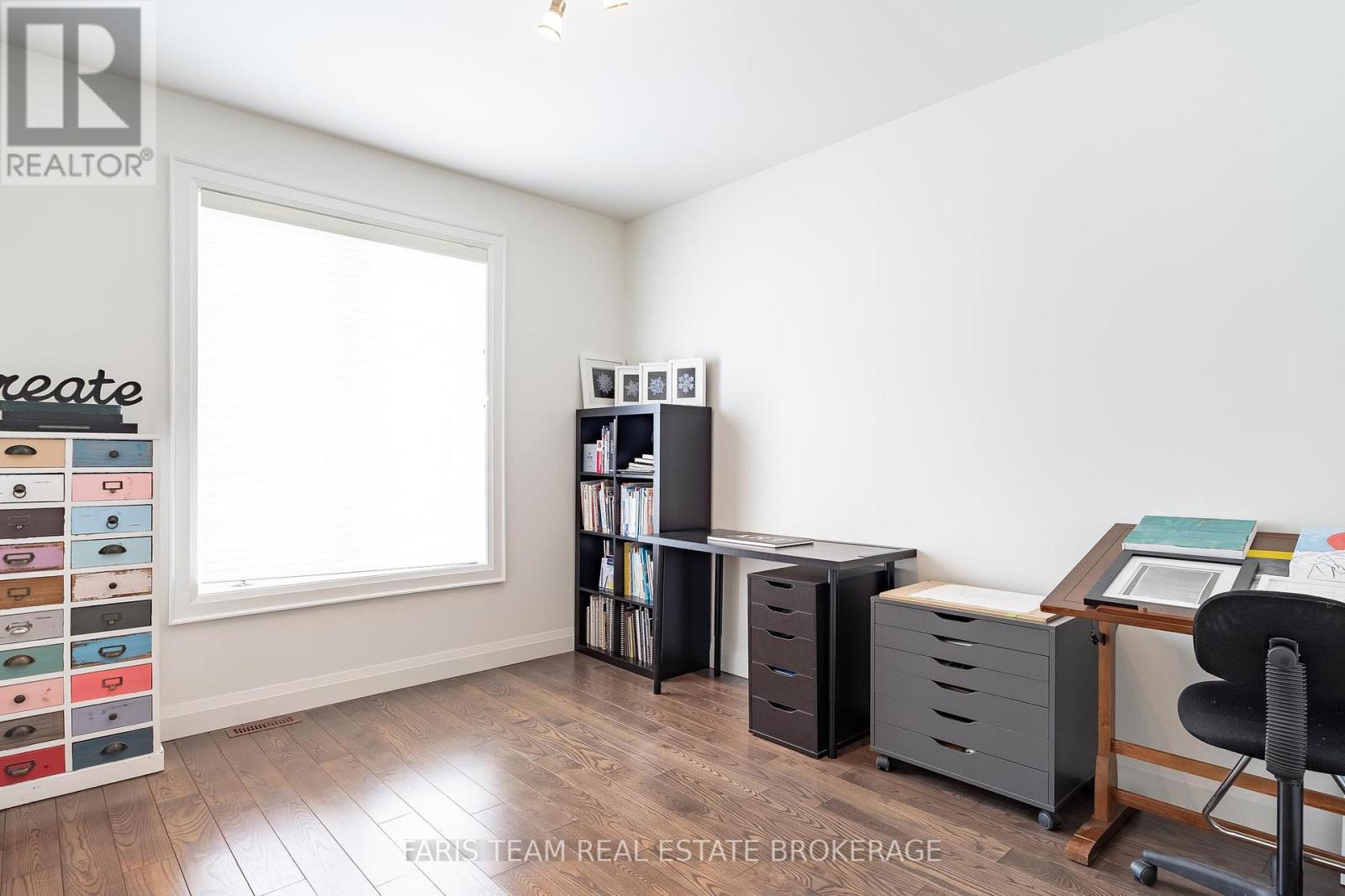 142 Mennill Drive, Springwater, Ontario  L9X 0J2 - Photo 19 - S12783244