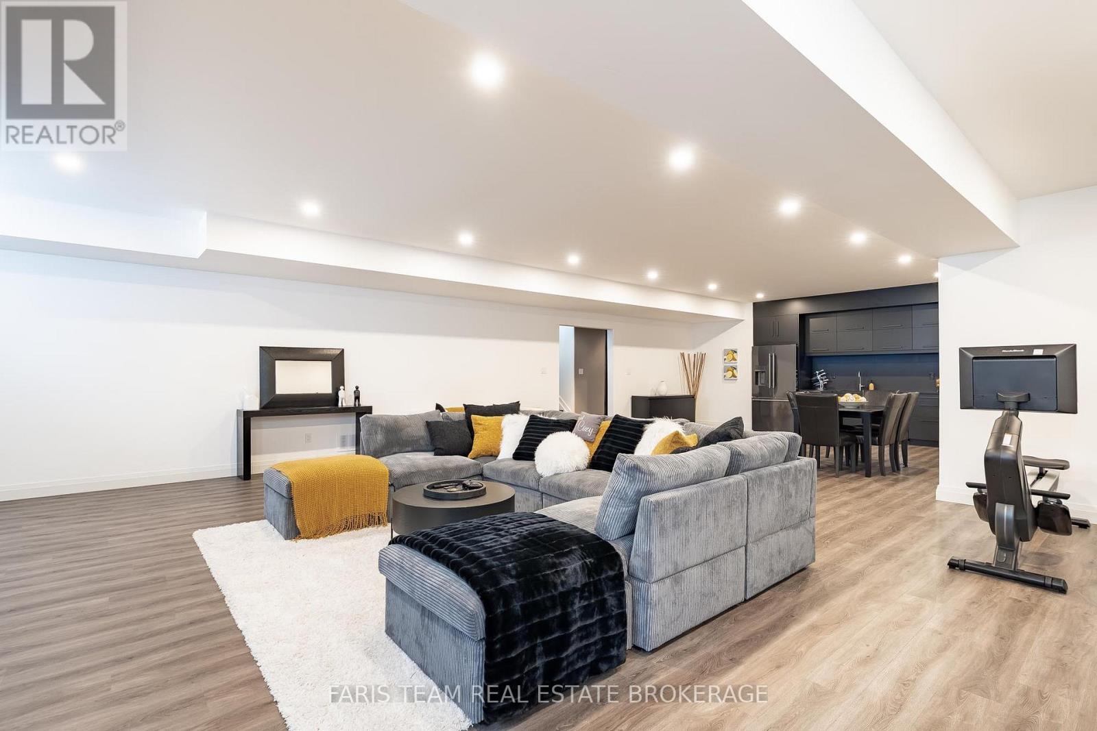 142 Mennill Drive, Springwater, Ontario  L9X 0J2 - Photo 27 - S12783244