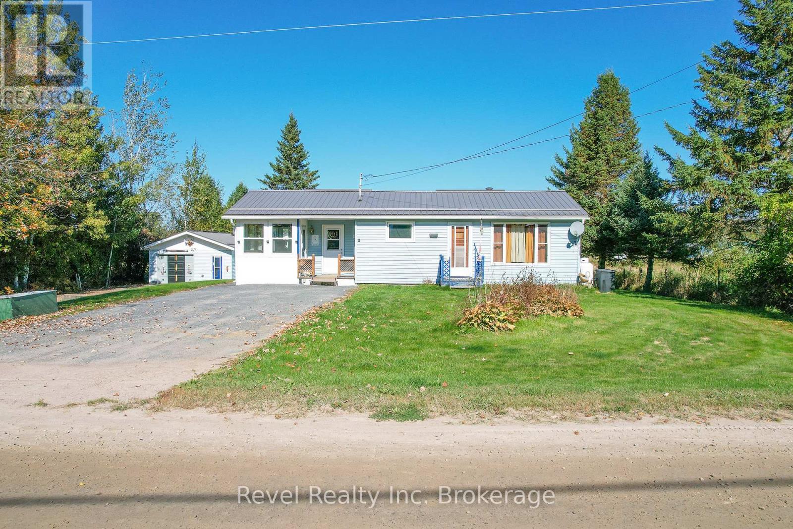 2816 Chiswick Line, Chisholm, Ontario  P0H 1Z0 - Photo 3 - X12783362