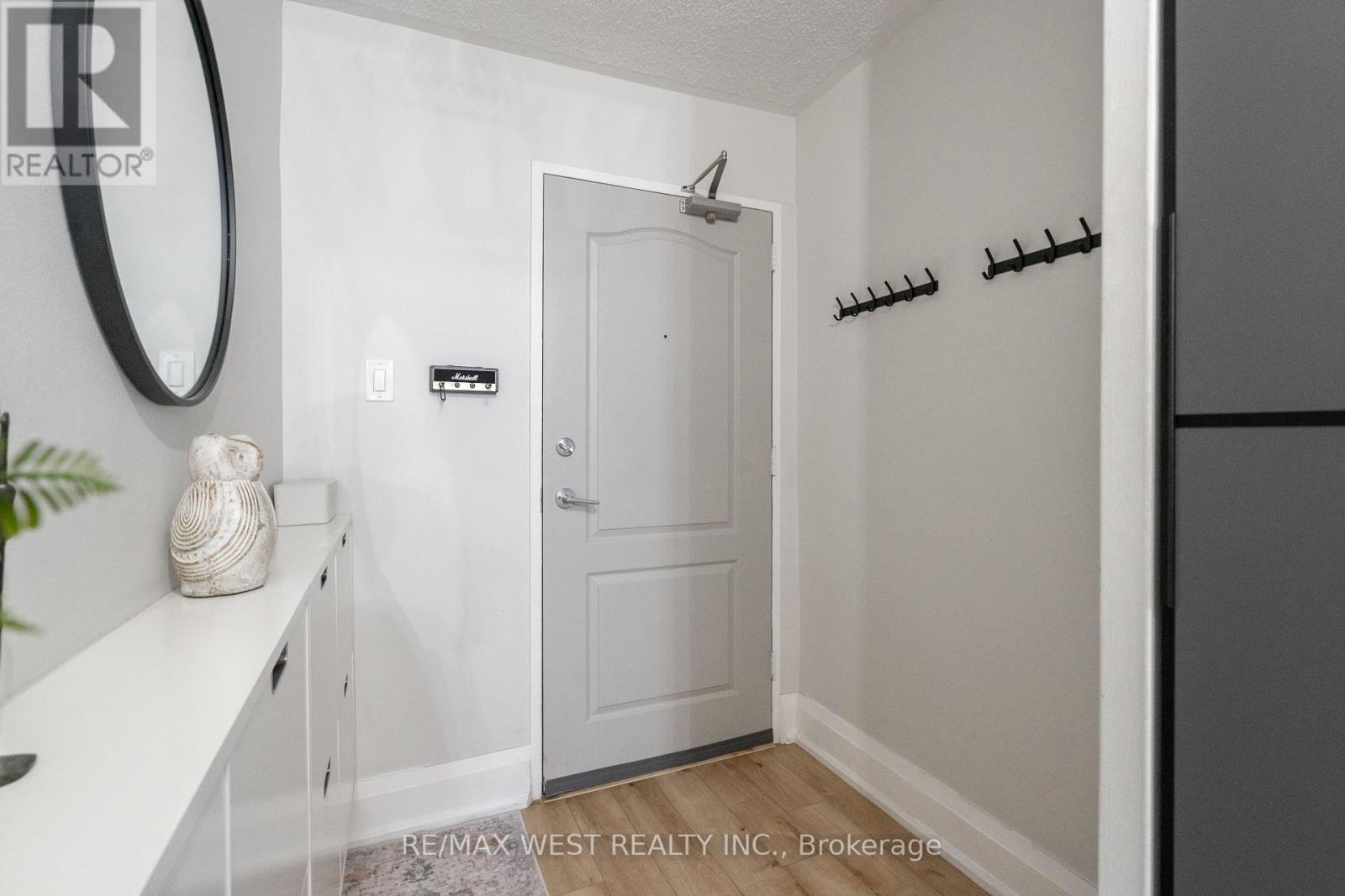 1603 - 61 Richview Road, Toronto, Ontario  M9A 4M8 - Photo 4 - W12783248