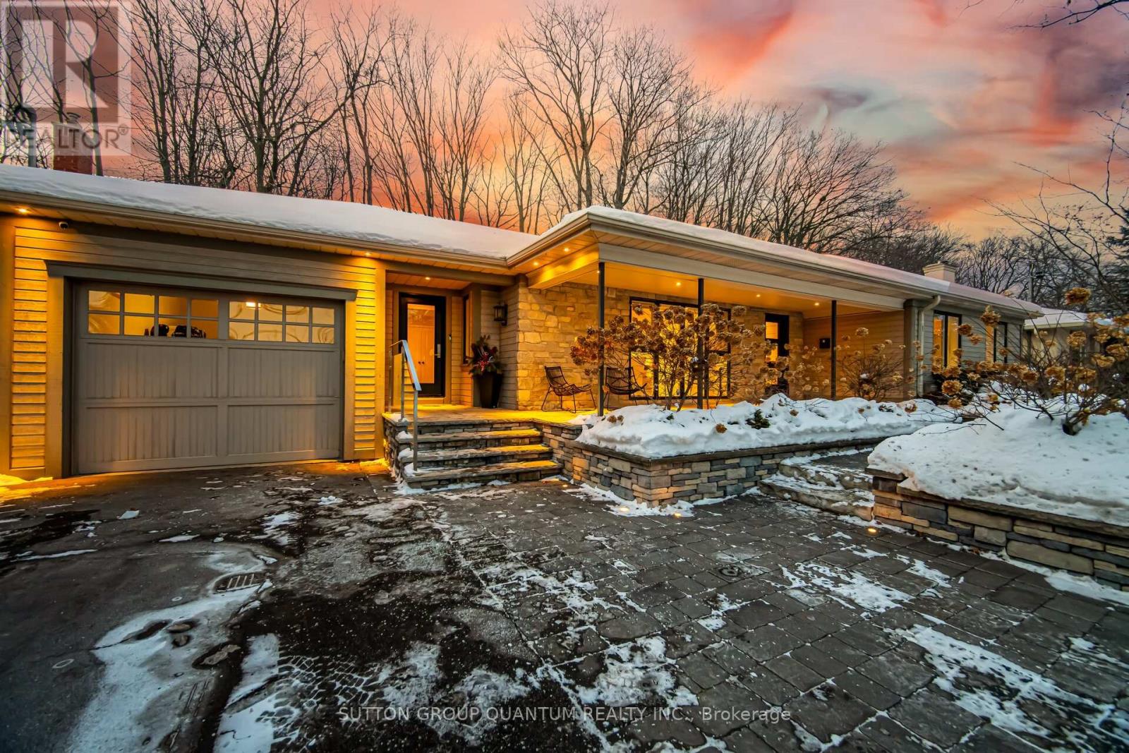 133 Mineola Road E, Mississauga, Ontario  L5G 2E7 - Photo 4 - W12783284