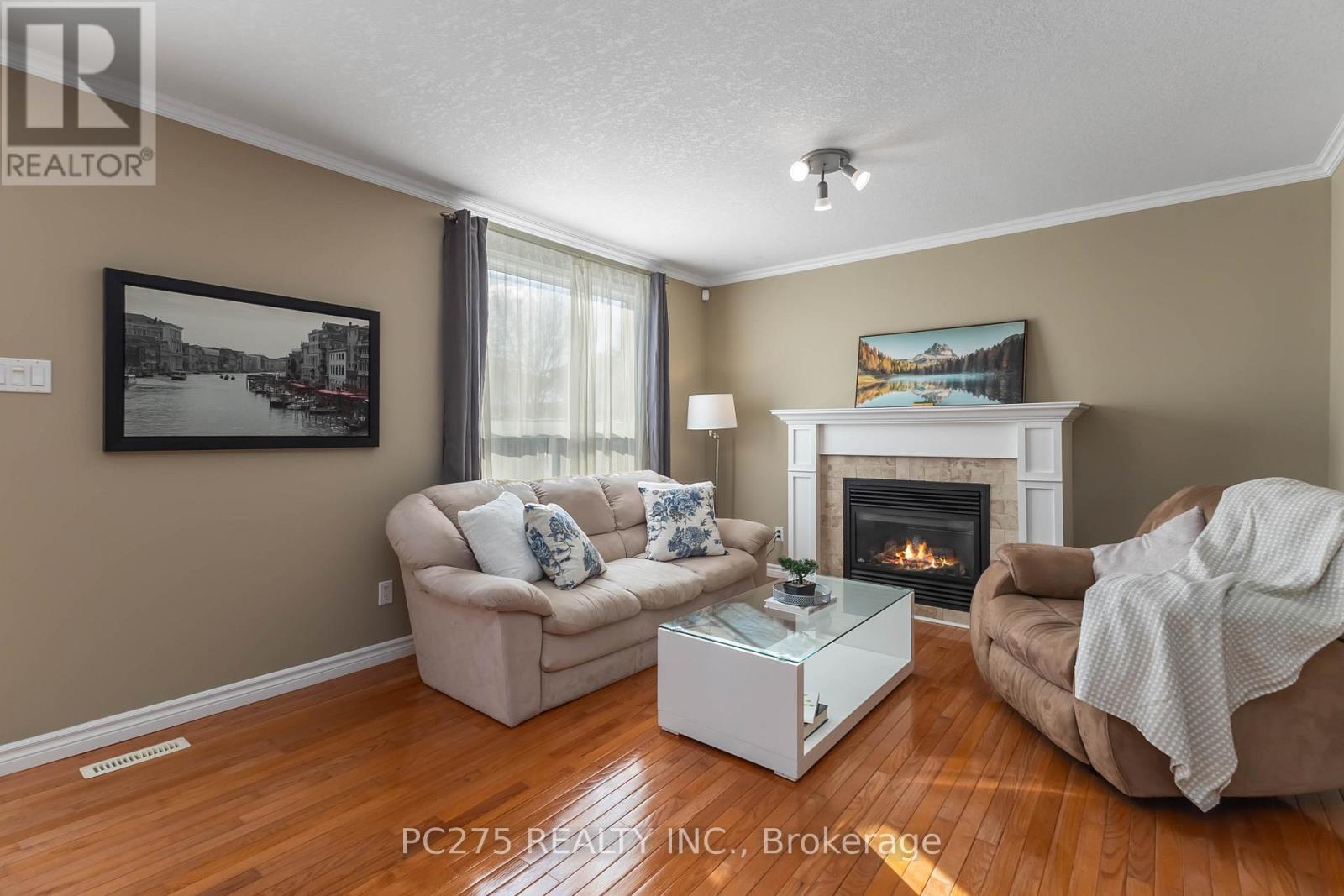 Photo 11 of 47 for 634 Ridgeview Drive