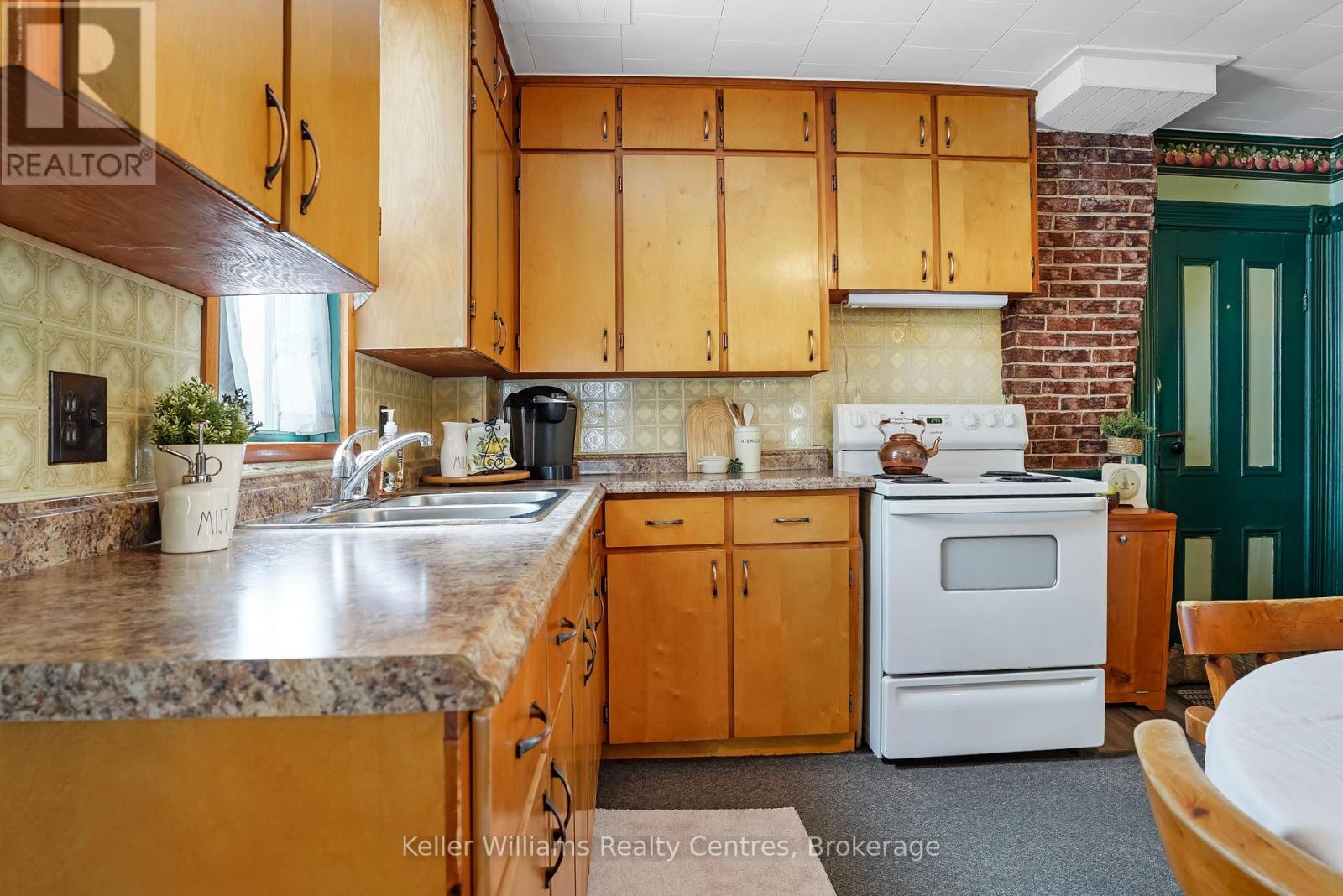 193 Division Street, South Bruce Peninsula, Ontario  N0H 2T0 - Photo 11 - X12783340