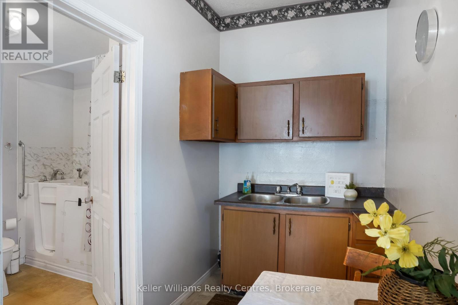 193 Division Street, South Bruce Peninsula, Ontario  N0H 2T0 - Photo 25 - X12783340