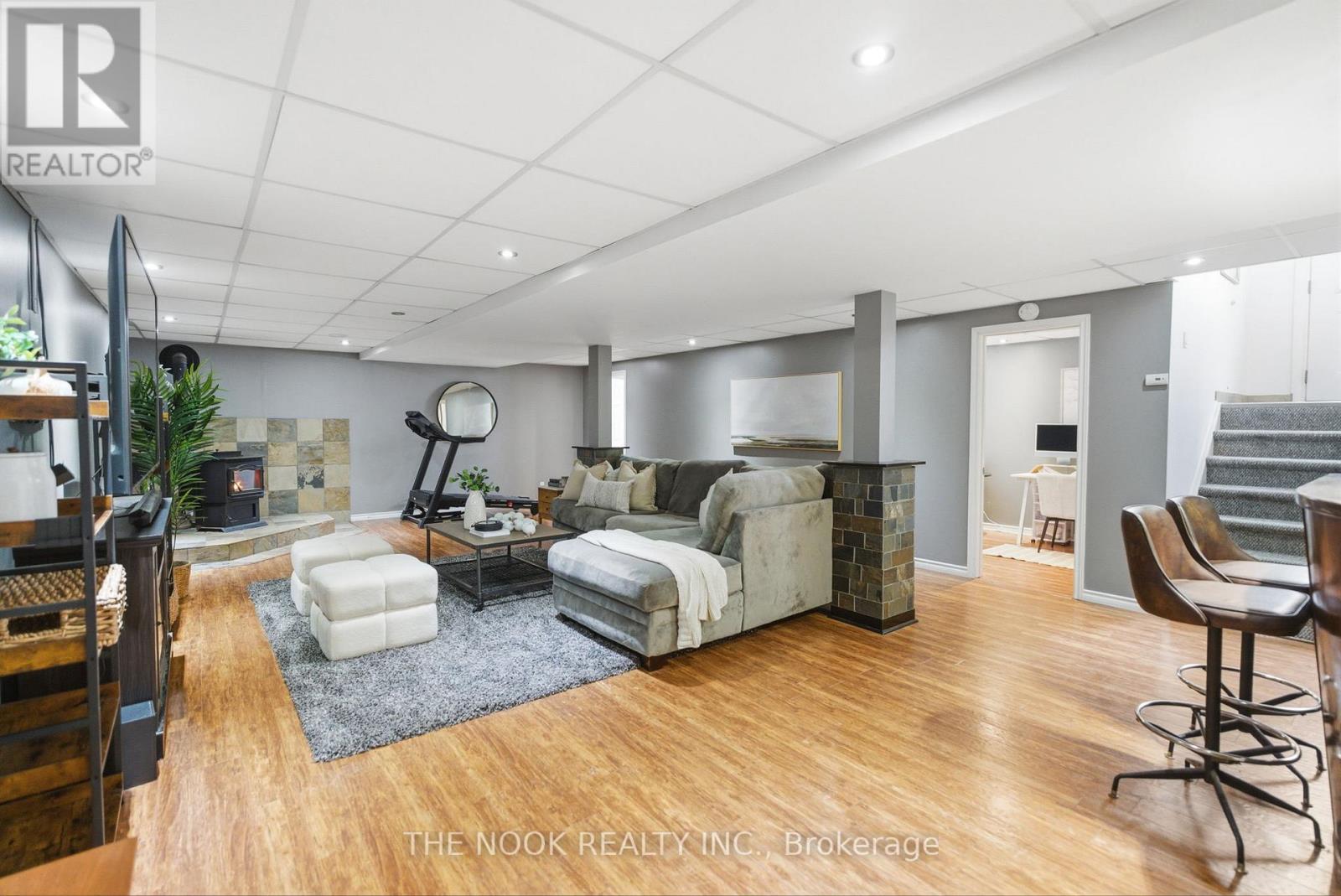 6 Sparrow Court, Kawartha Lakes, Ontario  K0M 2C0 - Photo 38 - X12783354