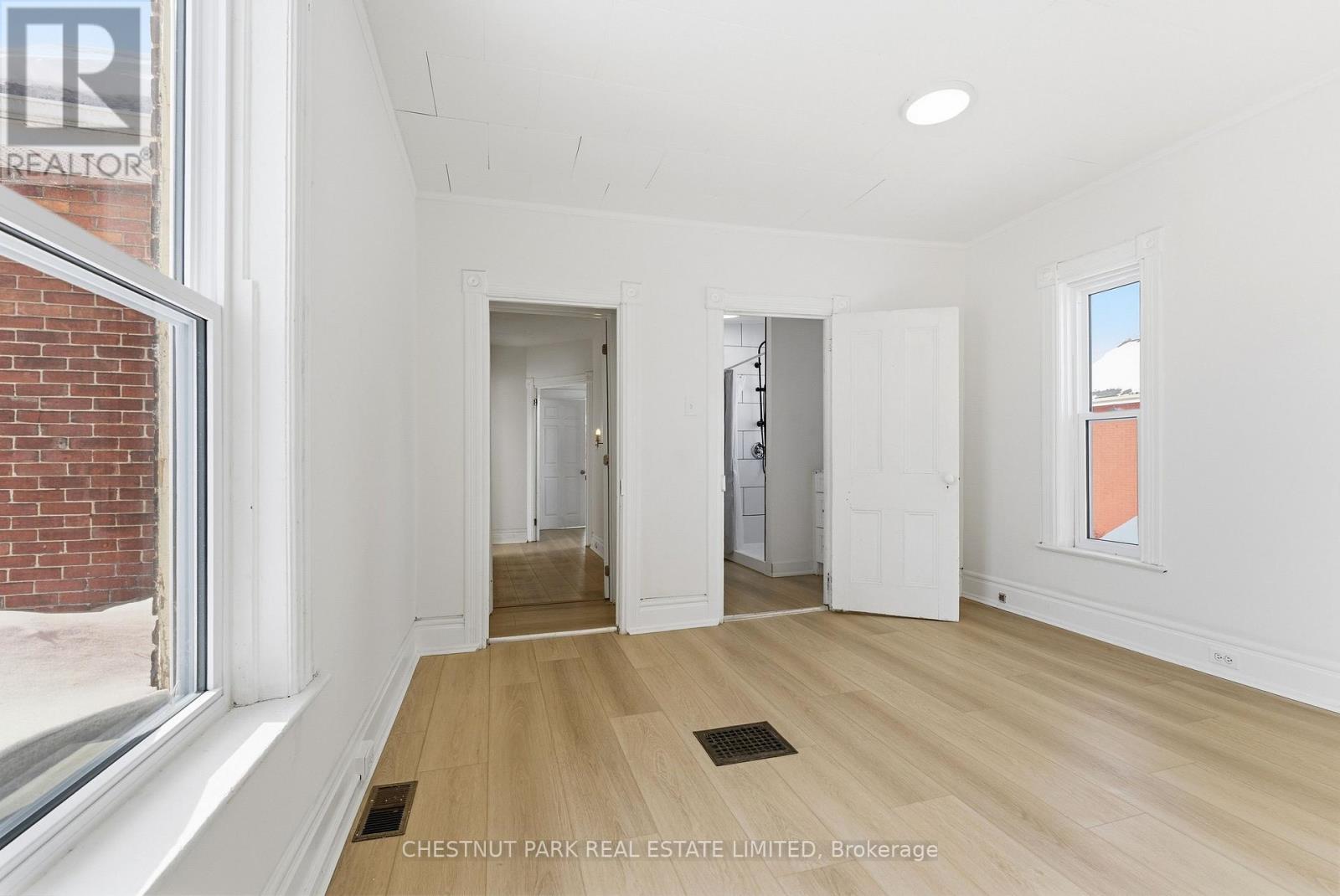 43 Dunbar Street, Belleville, Ontario  K8P 3R6 - Photo 11 - X12783510