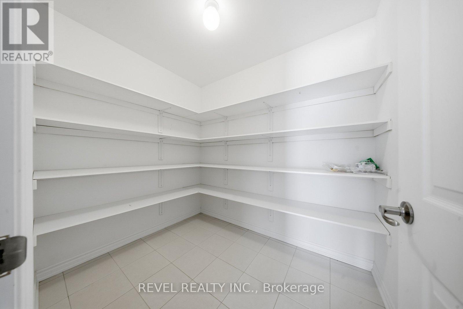 81 Hitchman Street, Brant (Paris), Ontario  N3L 0M1 - Photo 12 - X12783168